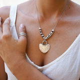 Ασημένιο Κολιέ με Σφυρήλατο Μενταγιόν Ρόμβο