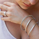 Χοντρό Ασημί Βραχιόλι με Οβάλ Σχήμα