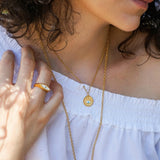 Χρυσό Κολιέ με Μενταγιόν Ματάκι