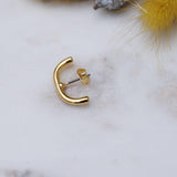 Single 24K Gold-Plated Short Lobe Hugger Earring