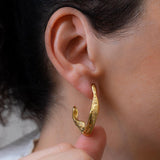 Χρυσοί Κρίκοι με Καμπύλη Φόρμα