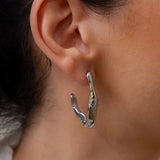 Ασημί Κρίκοι με Καμπύλη Φόρμα