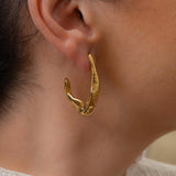 Χρυσοί Κρίκοι με Καμπύλη Φόρμα