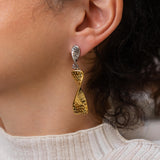 Κρεμαστά Σκουλαρίκια με Στριφτό Ορθογώνιο Σχέδιο