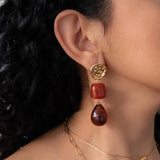 Χρυσά Κρεμαστά Σκουλαρίκια με Ρητίνη