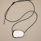 Ασημί Κολιέ Με Ακανόνιστο Γεωμετρικό Στοιχείο