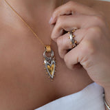 Ασημί Βέρα Με Χρυσές Μπίλιες