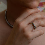 Ασημί Βέρα Με Χρυσές Μπίλιες