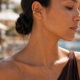 Χρυσό Ear Cuff Με Καφέ Σμάλτο