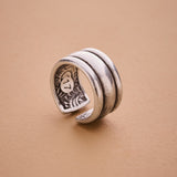 Ασημένιο δαχτυλίδι με εσωτερικό φλοράλ σχέδιο